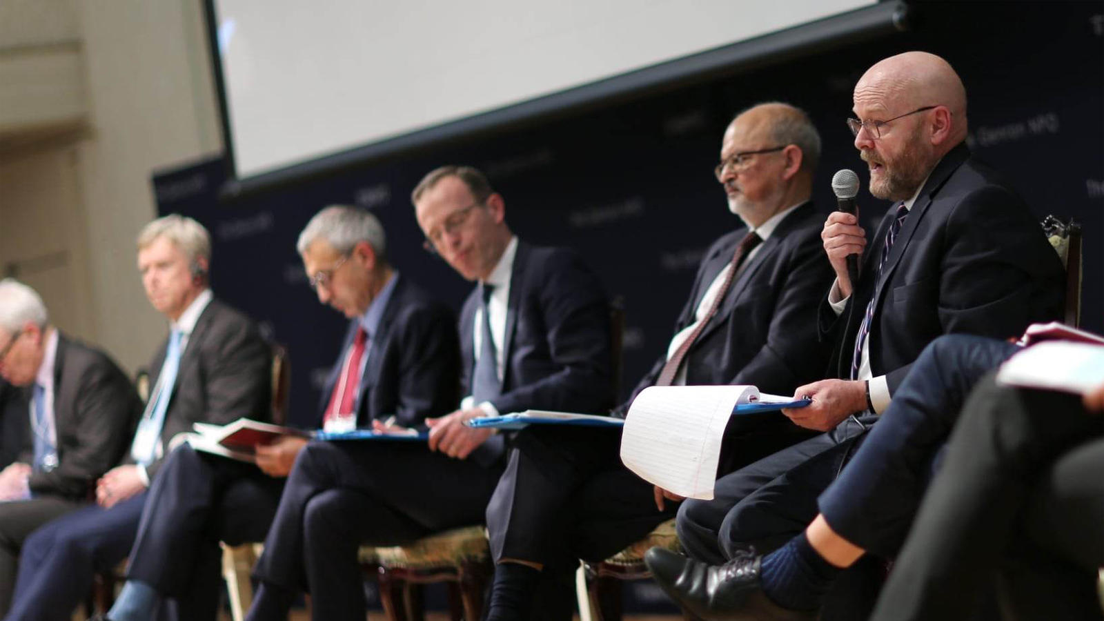 <span class="fs-s">主権者の姿勢が問われる中、民主主義を深化するため努力が重要に</span><span class="fs-es">～「東京会議2023」公開フォーラム　セッション２報告～</span>