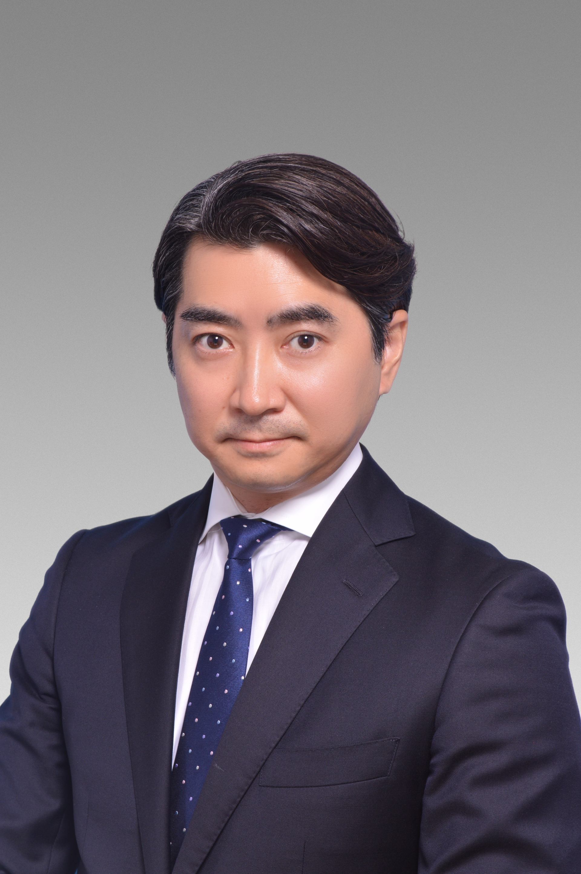 伊藤萬里（青山学院大学経済学部教授）