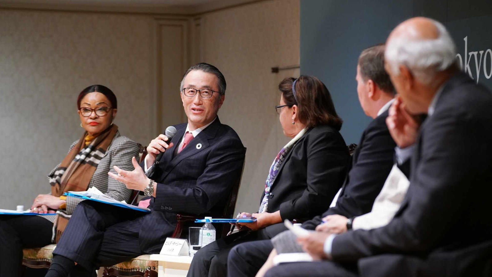 <span class="fs-s">悲惨な未来の到来を回避するために、我々は今、国際協力の未来のために何をすべきか</span><span class="fs-es">―「東京会議2024」パネルディスカッション報告</span>