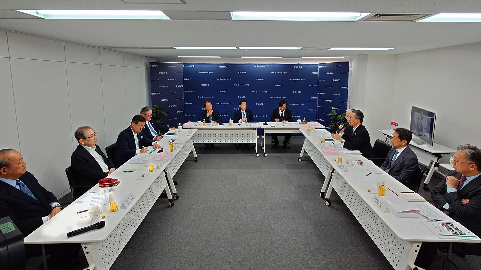 岸田文雄・最高顧問も参加し、来年の「東京会議」に向けたスタートが切られました<span class="fs-s">「東京会議」評議会 報告</span>